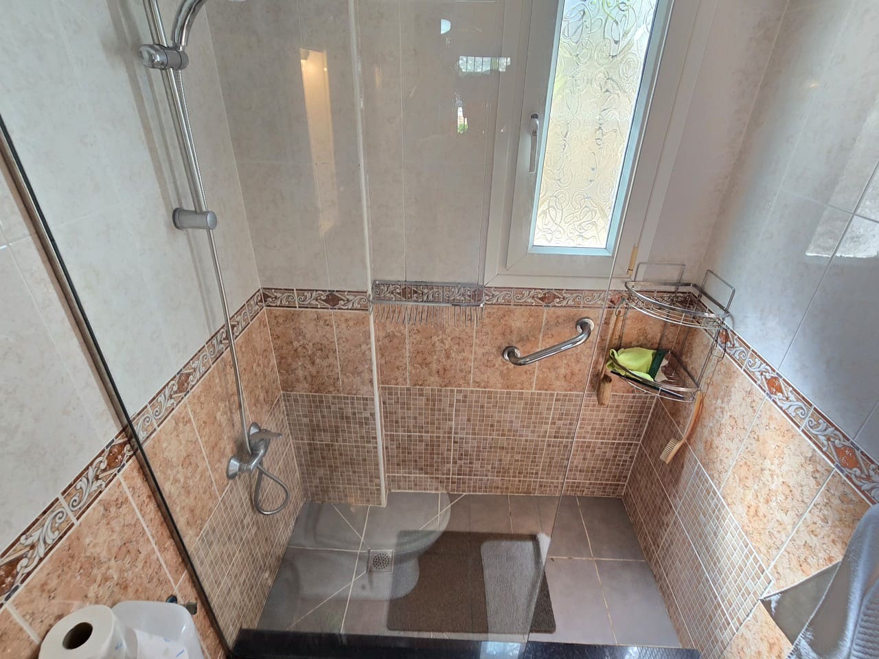 2 soveværelse Villa til salg i Vinuela med swimmingpool garage - € 249.950 (Ref: 9882609)