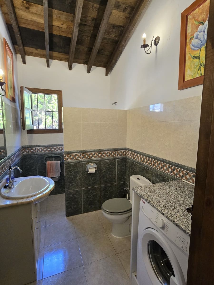 3 Zimmer Villa zu verkaufen in Alcaucin mit Pool Garage - 458.000 € (Ref: 9890963)