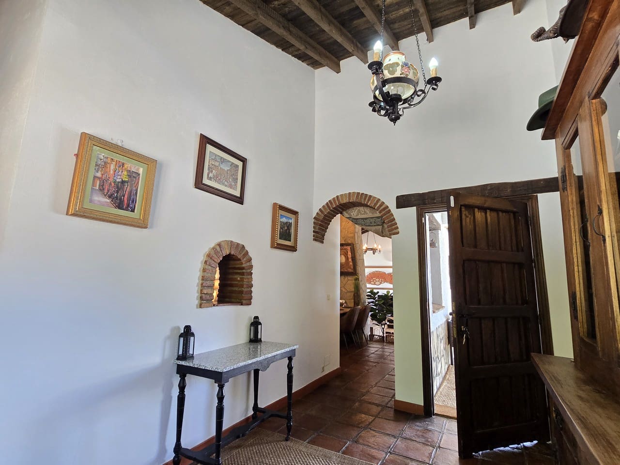 3 Zimmer Villa zu verkaufen in Alcaucin mit Pool Garage - 458.000 € (Ref: 9890963)