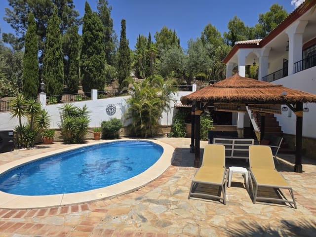 6 chambre Villa/Maison à vendre à Alcaucín avec piscine garage - 695 000 € (Ref: 9891228)