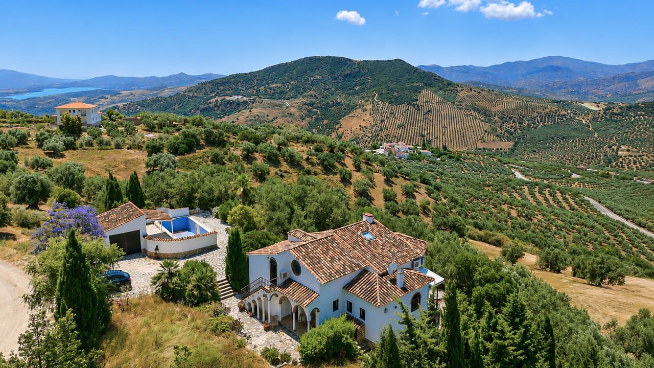 3 Zimmer Villa zu verkaufen in Periana mit Pool Garage - 375.000 € (Ref: 9902103)
