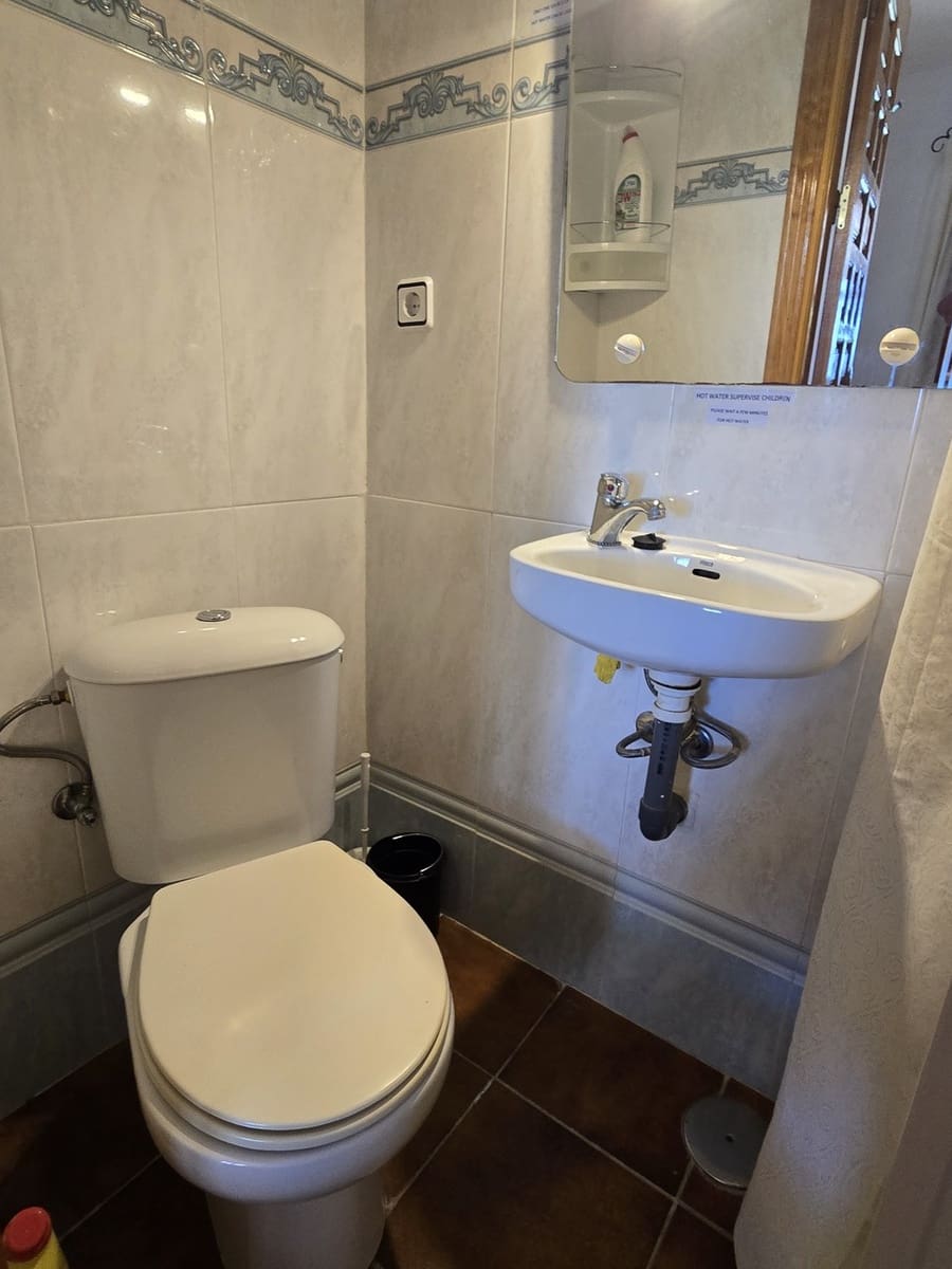 4 Zimmer Villa zu verkaufen in Alcaucin mit Pool Garage - 425.000 € (Ref: 9905182)