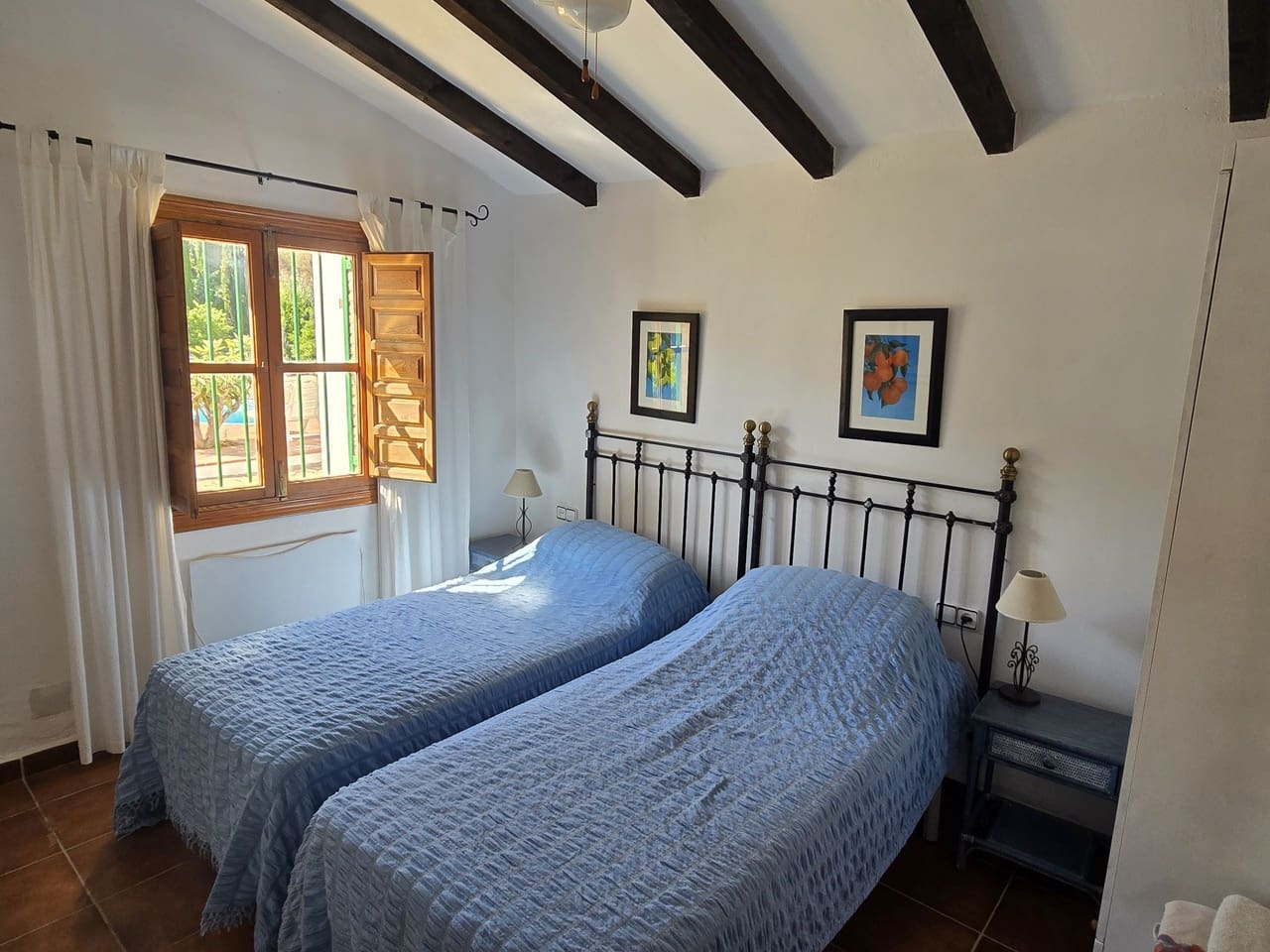 4 Zimmer Villa zu verkaufen in Alcaucin mit Pool Garage - 425.000 € (Ref: 9905182)