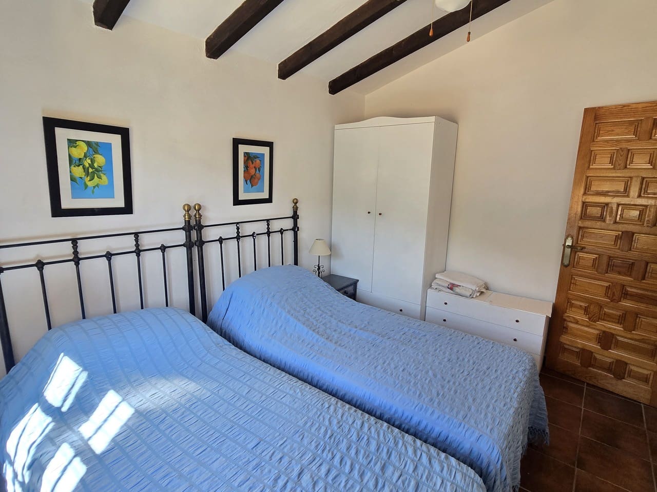 4 Zimmer Villa zu verkaufen in Alcaucin mit Pool Garage - 425.000 € (Ref: 9905182)