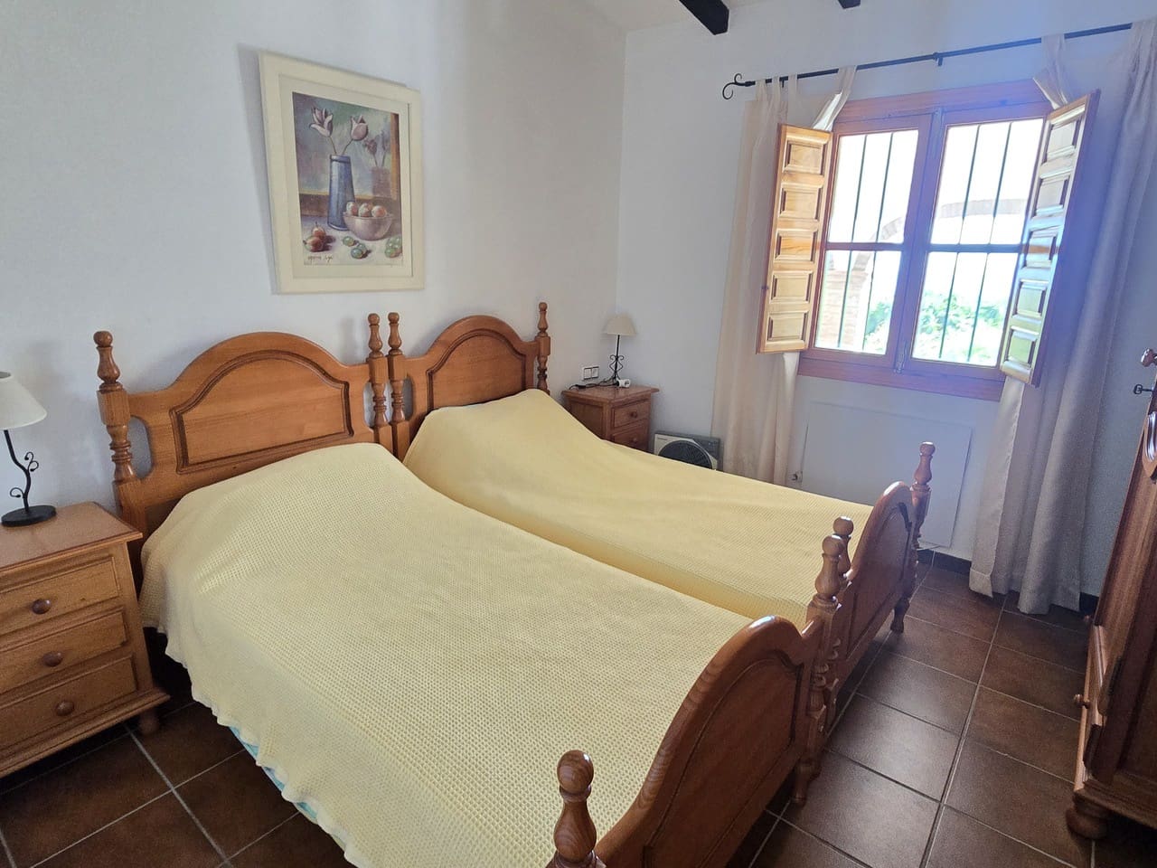 4 Zimmer Villa zu verkaufen in Alcaucin mit Pool Garage - 425.000 € (Ref: 9905182)