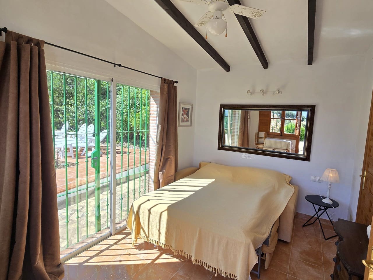 4 Zimmer Villa zu verkaufen in Alcaucin mit Pool Garage - 425.000 € (Ref: 9905182)