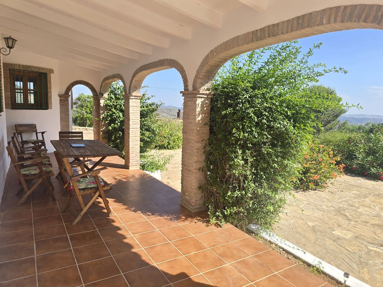4 Zimmer Villa zu verkaufen in Alcaucin mit Pool Garage - 425.000 € (Ref: 9905182)