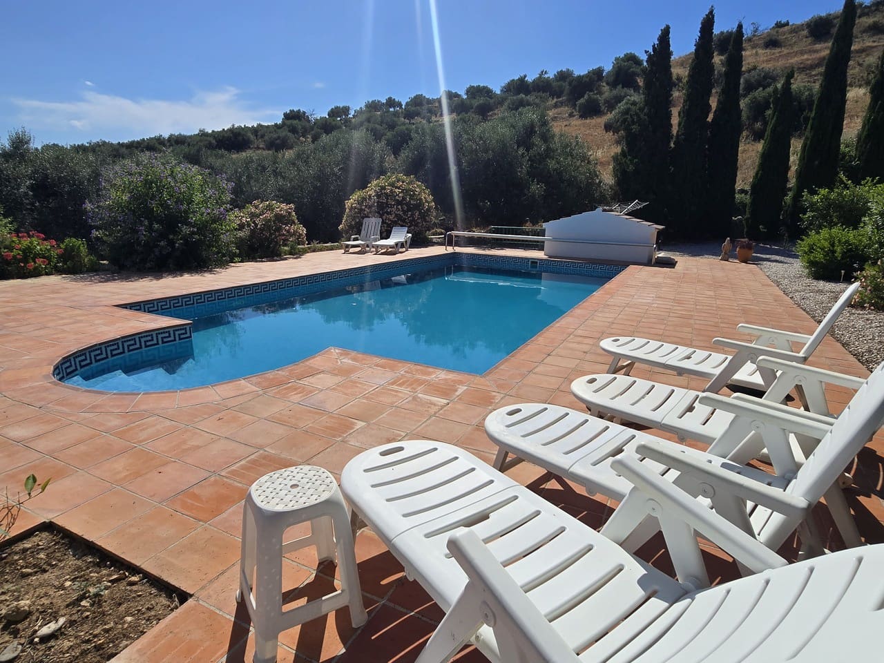 4 Zimmer Villa zu verkaufen in Alcaucin mit Pool Garage - 425.000 € (Ref: 9905182)