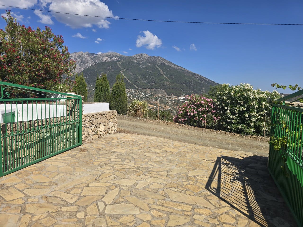 4 Zimmer Villa zu verkaufen in Alcaucin mit Pool Garage - 425.000 € (Ref: 9905182)