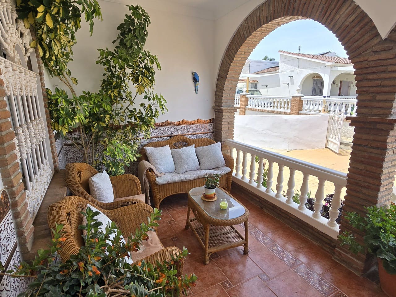 Chalet de 6 habitaciones en Los Romanes en venta con piscina garaje - 385.000 € (Ref: 9924862)
