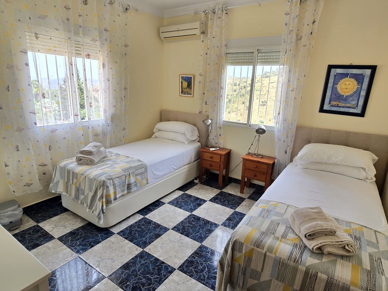 Chalet de 6 habitaciones en Los Romanes en venta con piscina garaje - 385.000 € (Ref: 9924862)