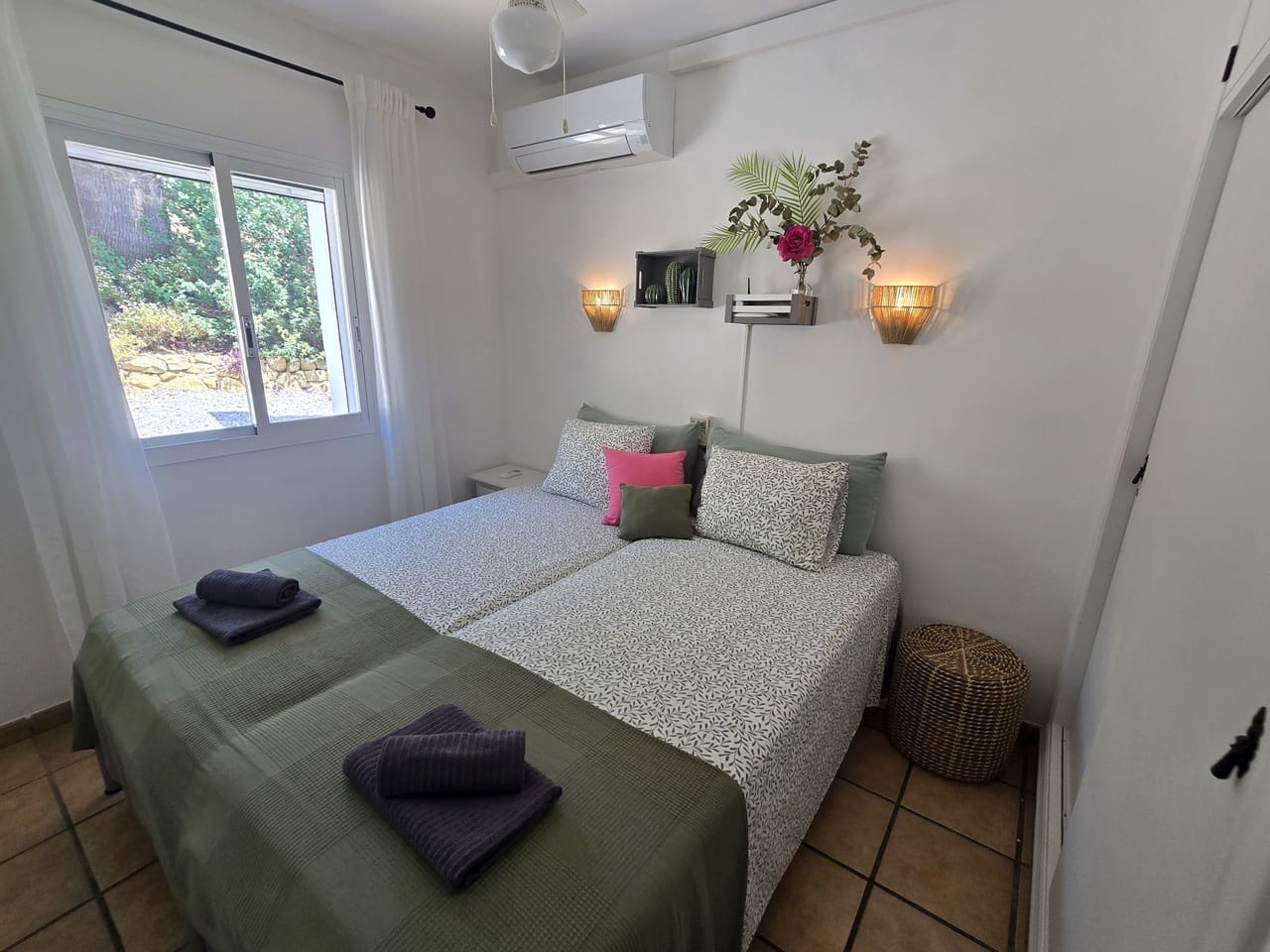 3 soverom Villa til salgs i Vinuela med svømmebasseng garasje - € 339 000 (Ref: 9925148)