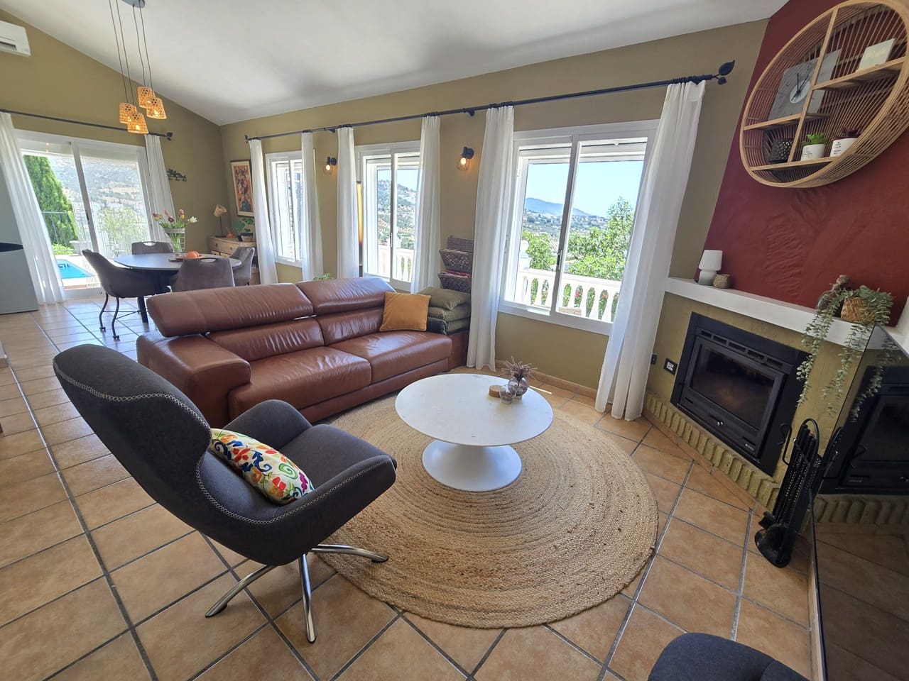 3 soverom Villa til salgs i Vinuela med svømmebasseng garasje - € 339 000 (Ref: 9925148)