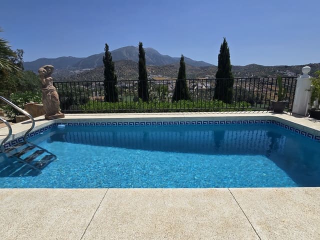 3 soveværelse Villa til salg i Viñuela med swimmingpool garage - € 339.000 (Ref: 9925148)