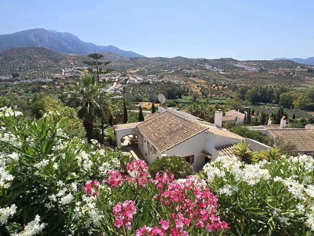 3 soveværelse Villa til salg i Viñuela med swimmingpool garage - € 339.000 (Ref: 9925148)