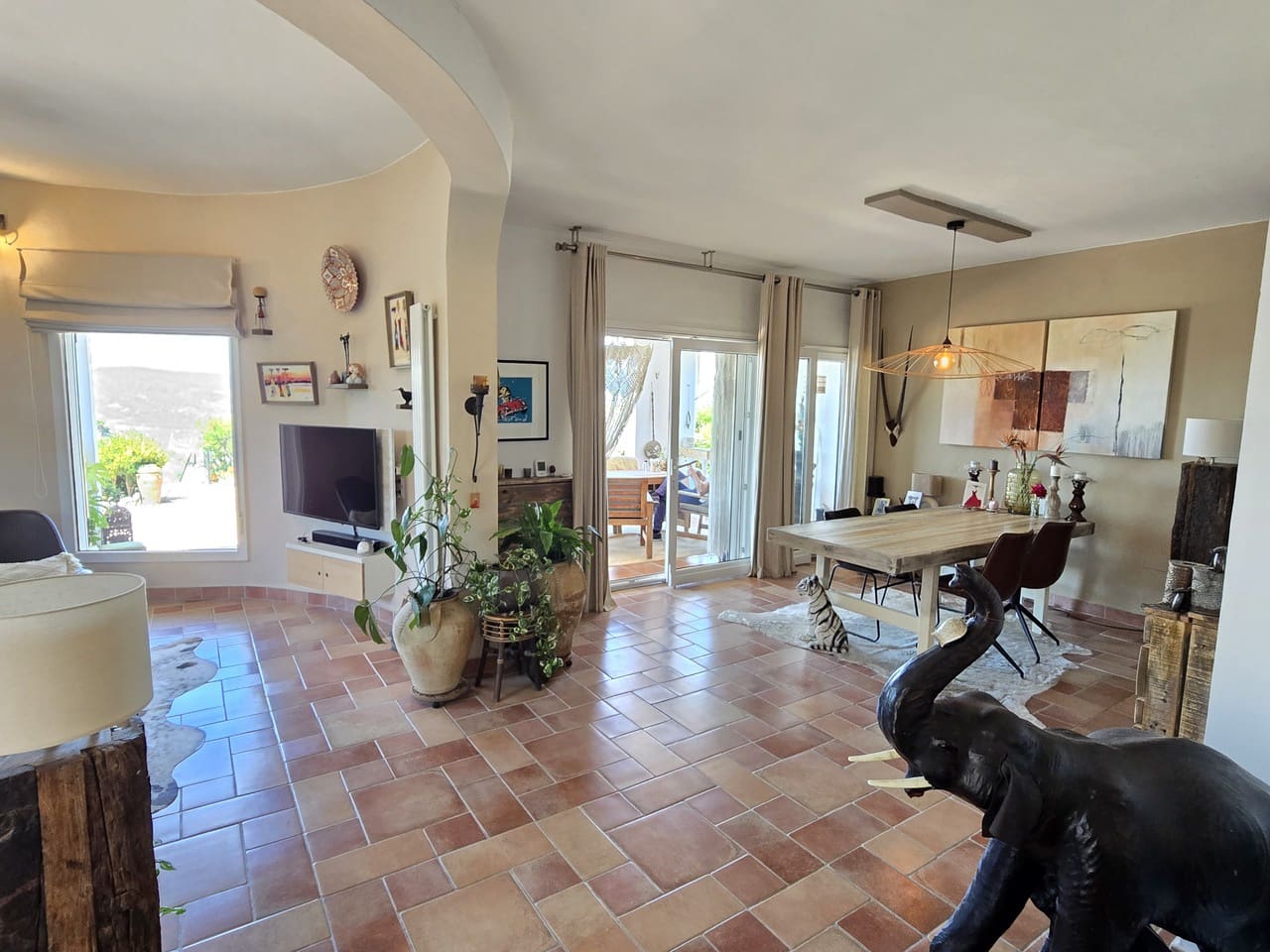 4 quarto Moradia para venda em Canillas de Aceituno com piscina garagem - 695 000 € (Ref: 9936849)