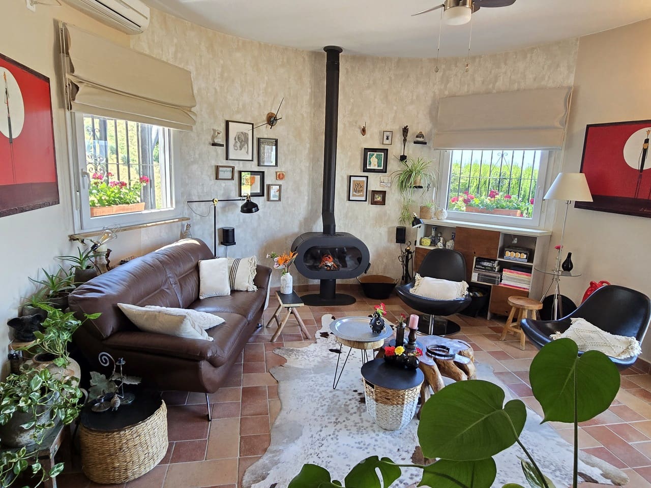 4 quarto Moradia para venda em Canillas de Aceituno com piscina garagem - 695 000 € (Ref: 9936849)