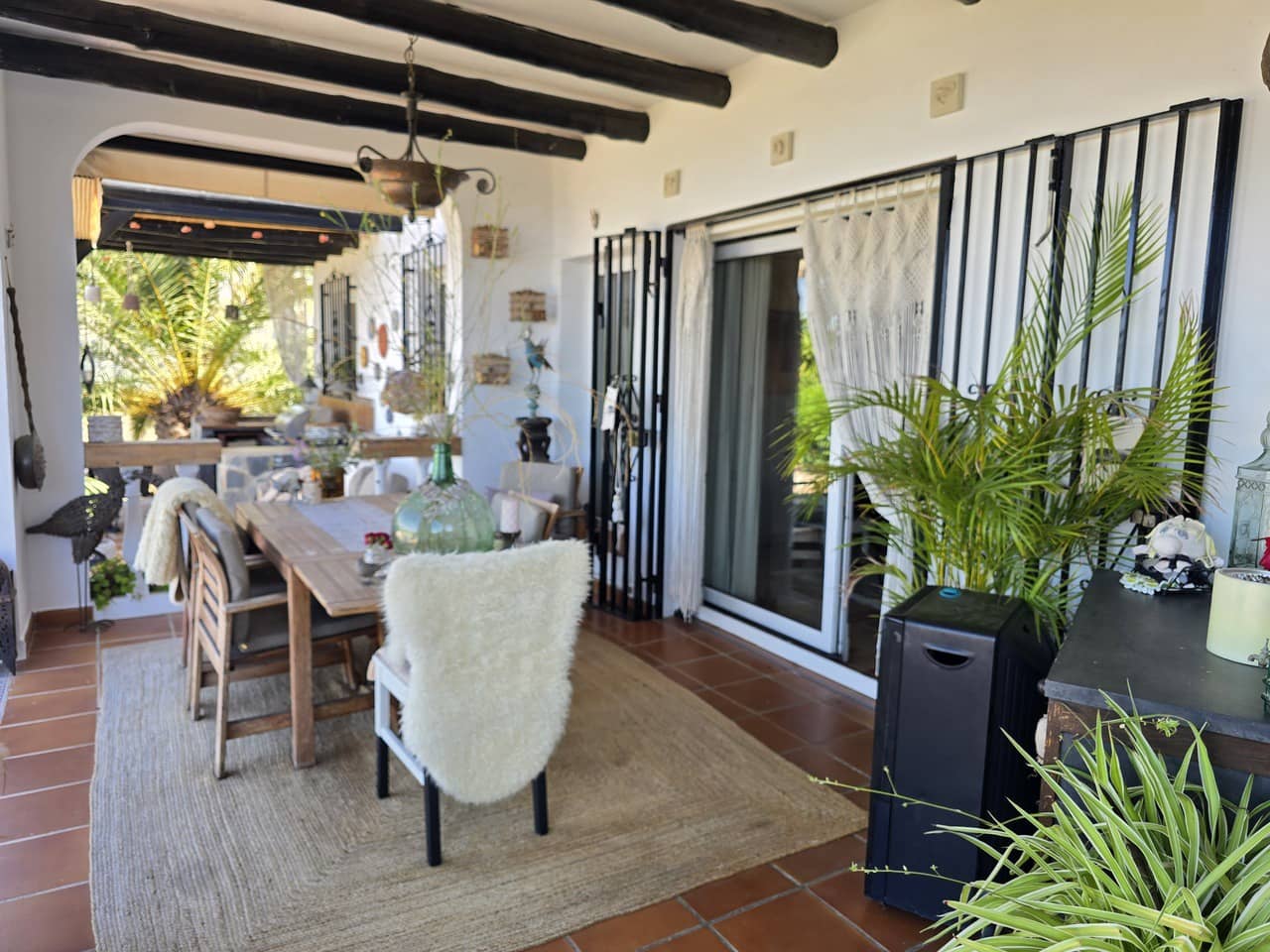 4 quarto Moradia para venda em Canillas de Aceituno com piscina garagem - 695 000 € (Ref: 9936849)