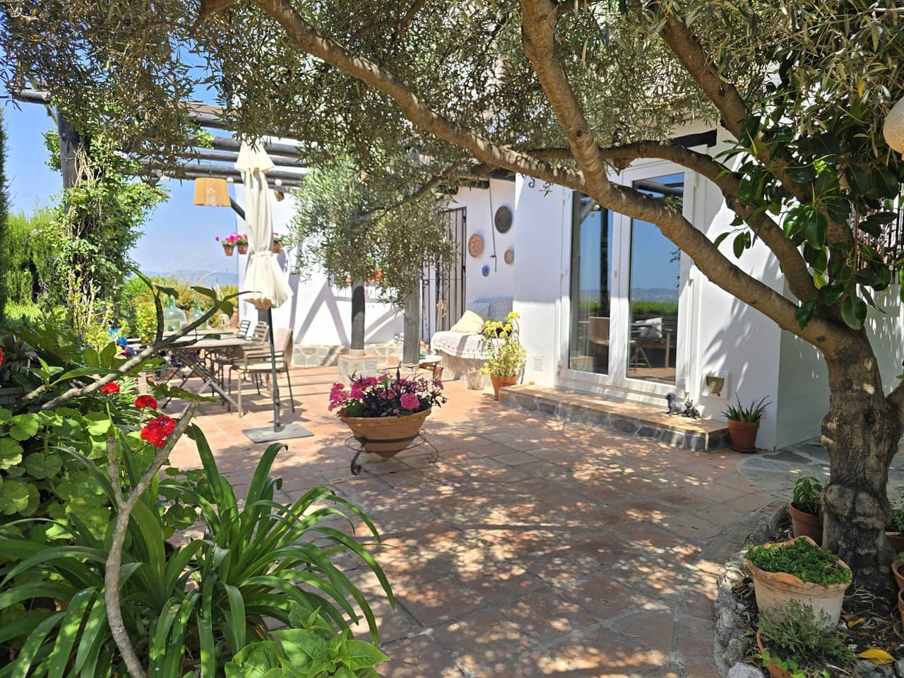 4 quarto Moradia para venda em Canillas de Aceituno com piscina garagem - 695 000 € (Ref: 9936849)