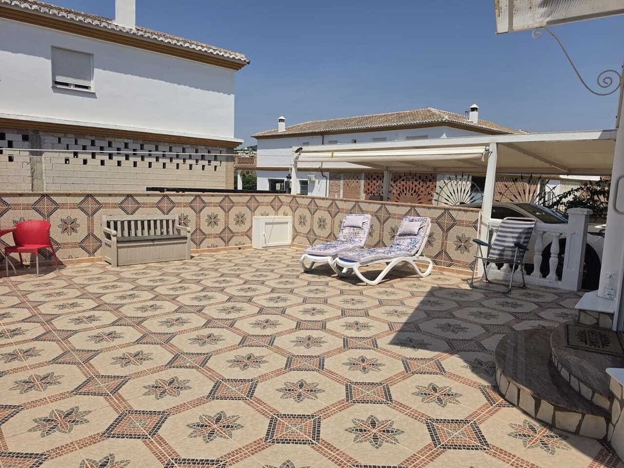 3 soveværelse Villa til salg i Alcaucin med garage - € 269.000 (Ref: 9938908)