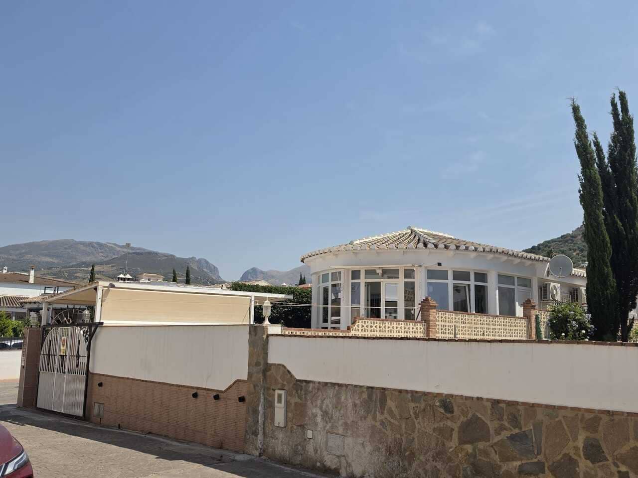 3 soveværelse Villa til salg i Alcaucin med garage - € 269.000 (Ref: 9938908)