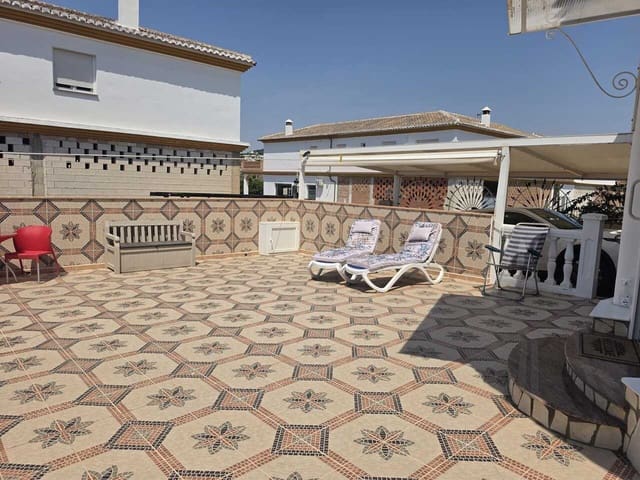 3 soveværelse Villa til salg i Alcaucín med garage - € 269.000 (Ref: 9938908)