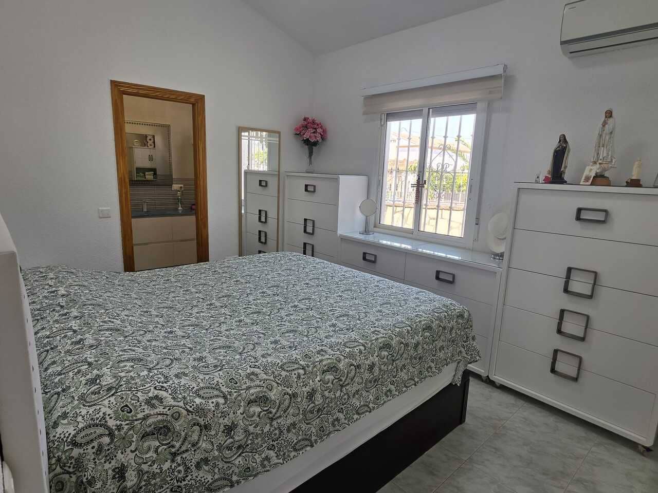 3 soveværelse Villa til salg i Alcaucin med garage - € 269.000 (Ref: 9938908)
