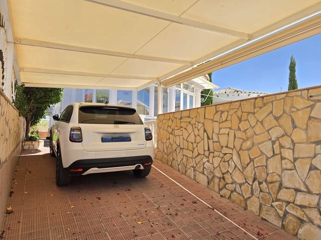 3 sovrum Villa till salu i Alcaucín med garage - 269 000 € (Ref: 9938908)