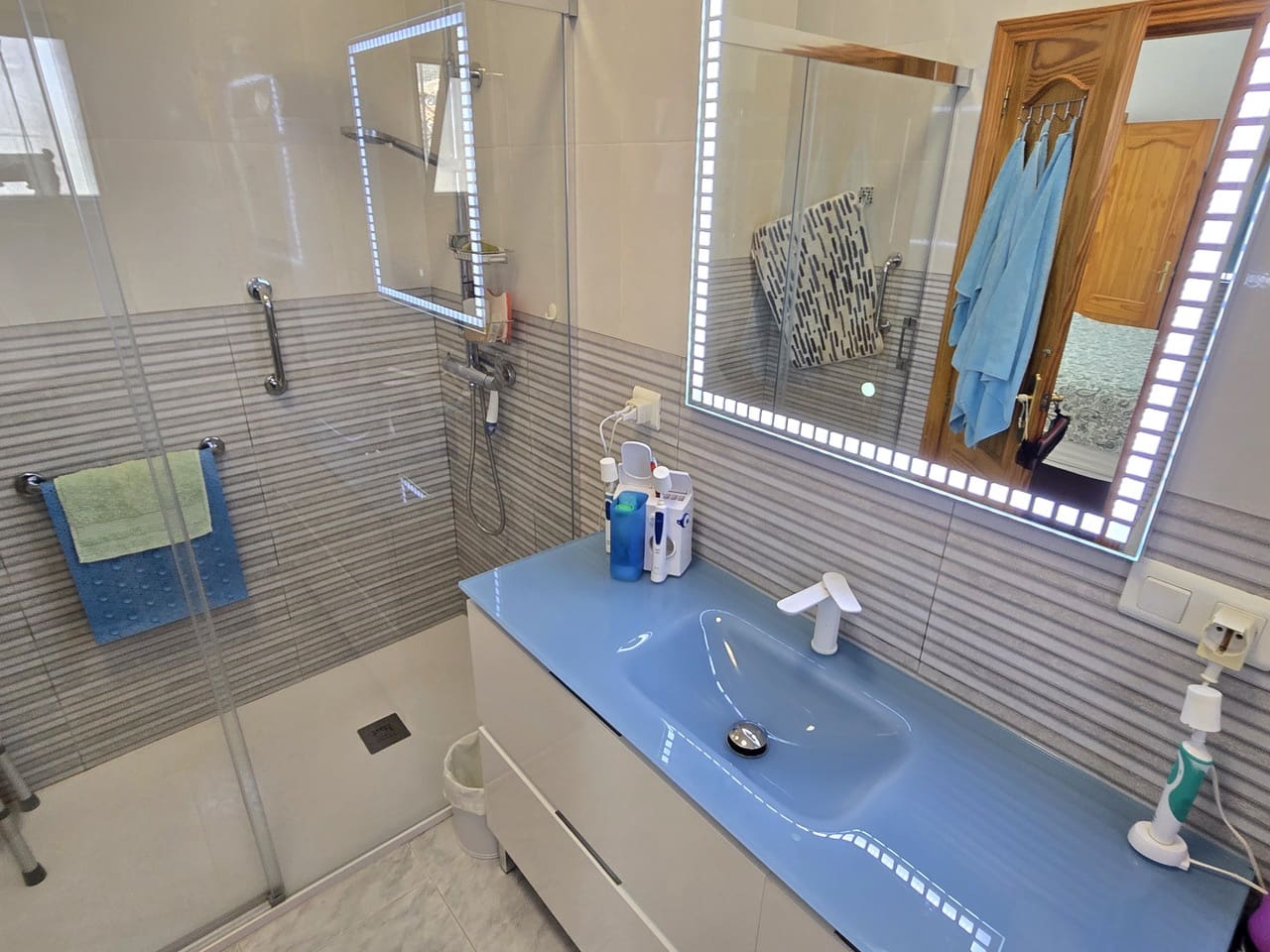 3 bedroom Villa for sale in Alcaucin with garage - € 269,000 (Ref: 9938908)