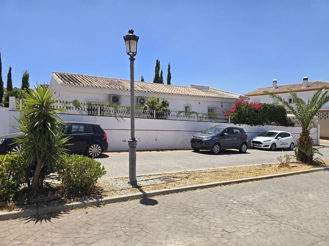 3 sovrum Villa till salu i Alcaucín med garage - 269 000 € (Ref: 9938908)