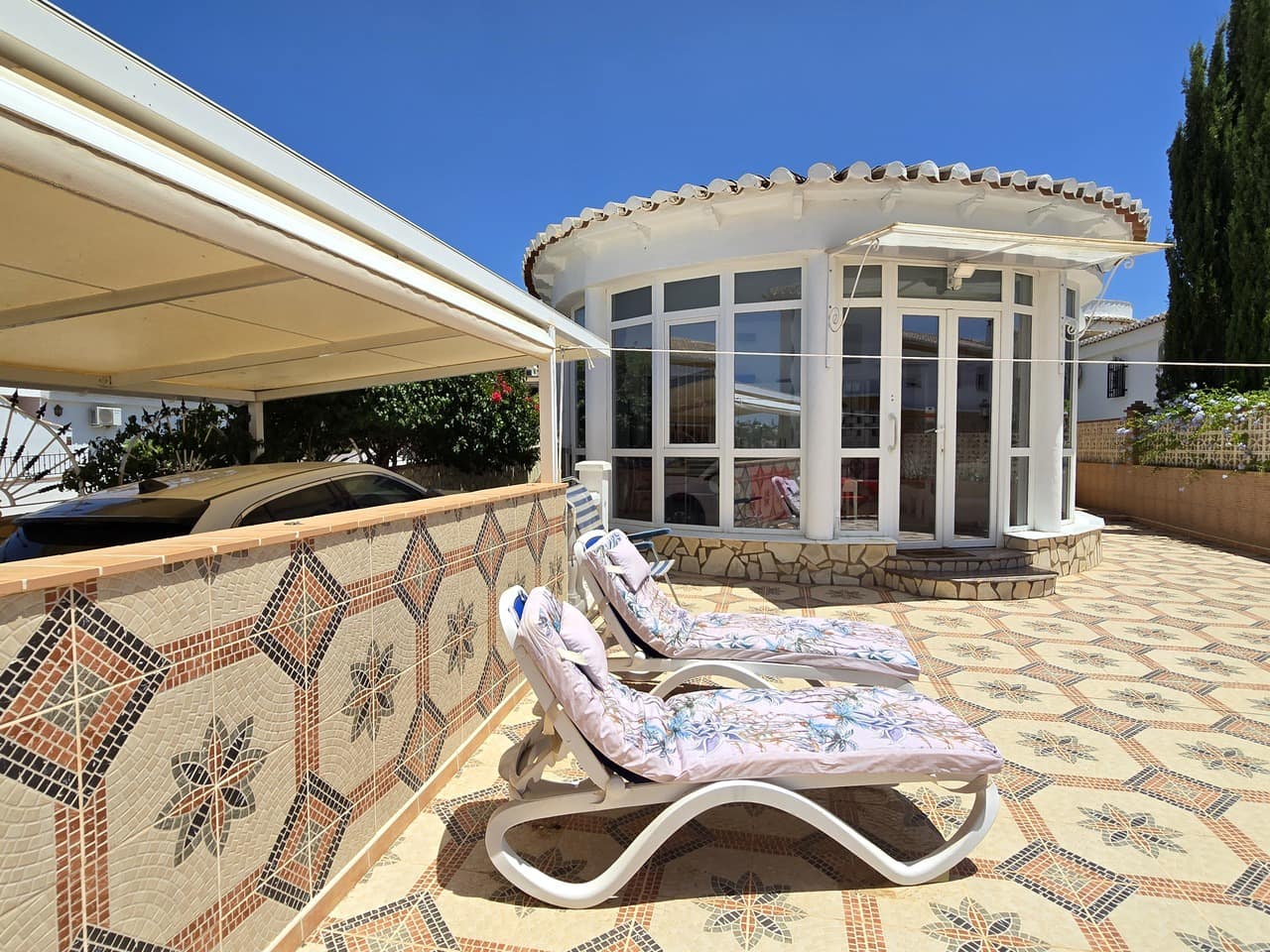 3 bedroom Villa for sale in Alcaucin with garage - € 269,000 (Ref: 9938908)
