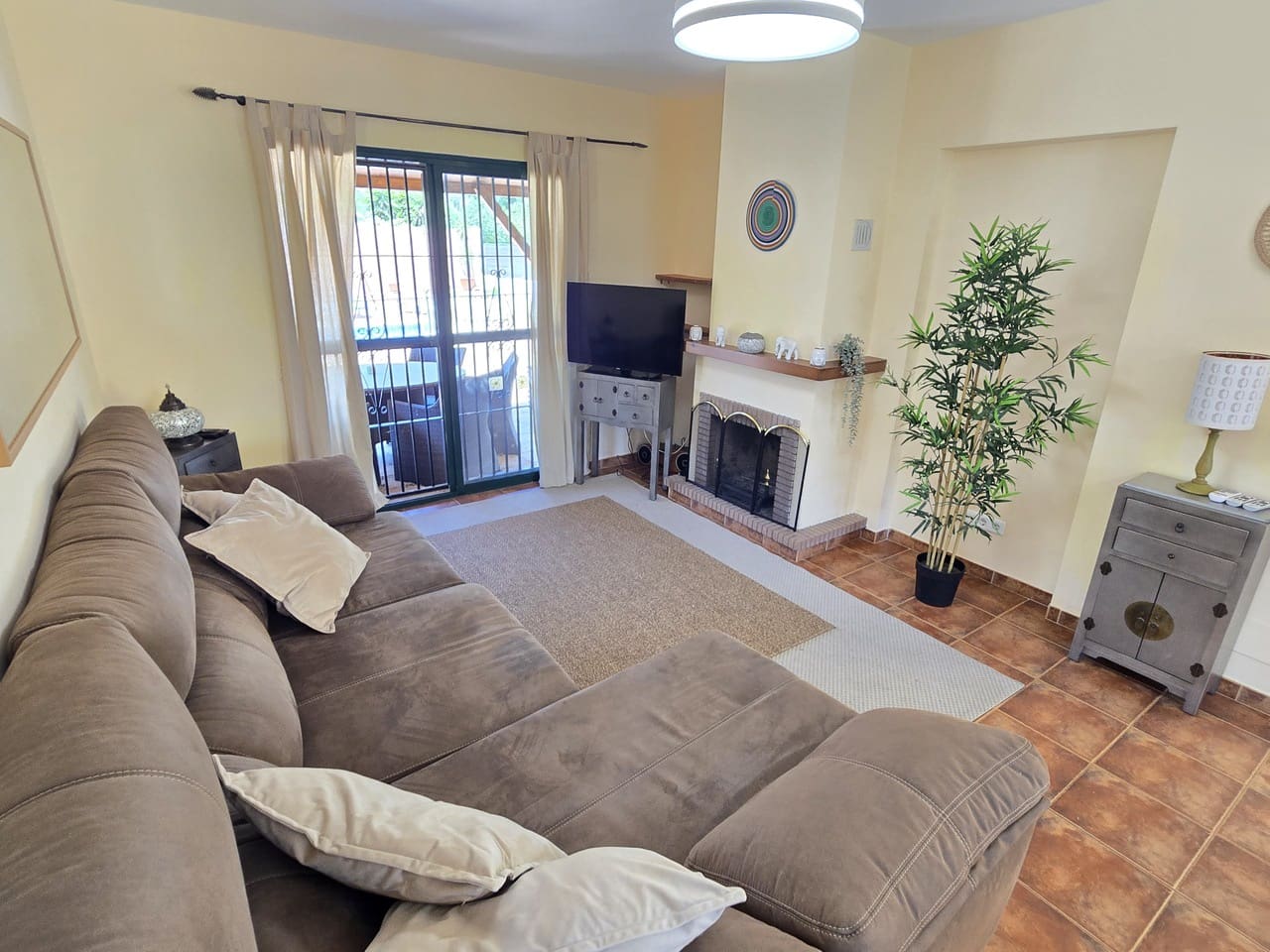 3 sypialnia Willa na sprzedaż w Vinuela z basenem garażem - 315 000 € (Ref: 9958554)