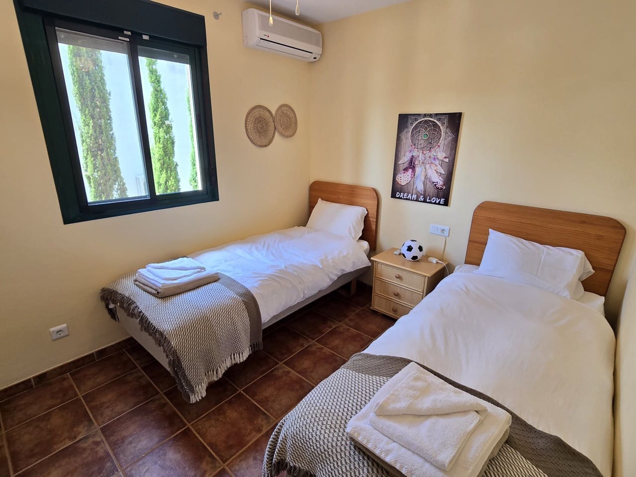 3 sypialnia Willa na sprzedaż w Vinuela z basenem garażem - 315 000 € (Ref: 9958554)