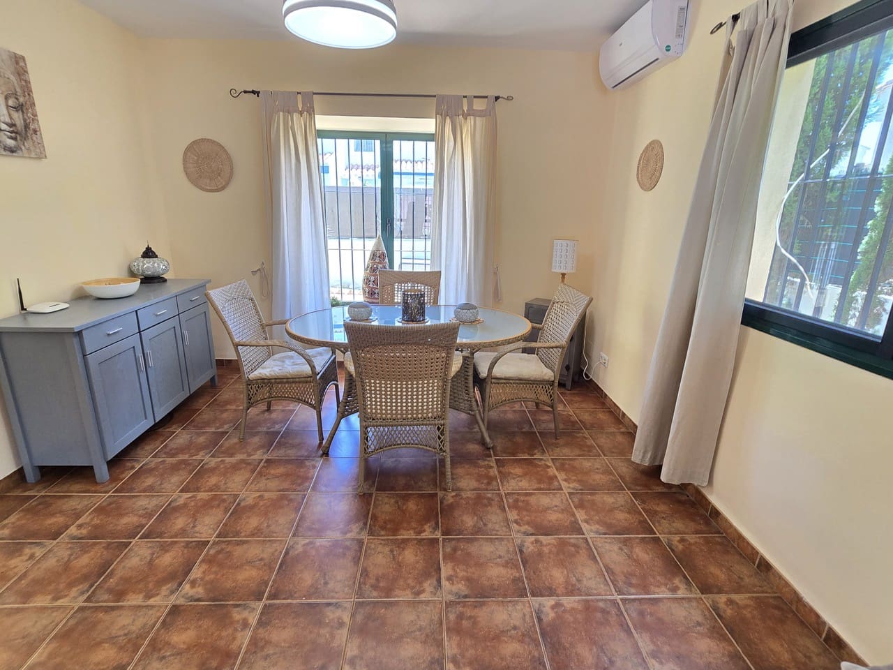 3 sypialnia Willa na sprzedaż w Vinuela z basenem garażem - 315 000 € (Ref: 9958554)