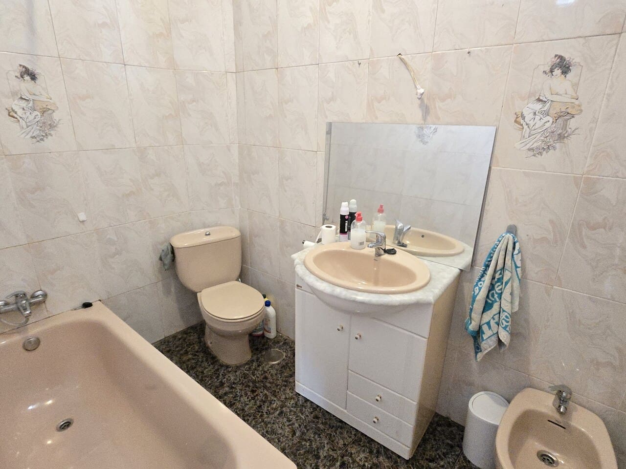 4 soveværelse Byhus til salg i Alcaucin - € 150.000 (Ref: 9968851)