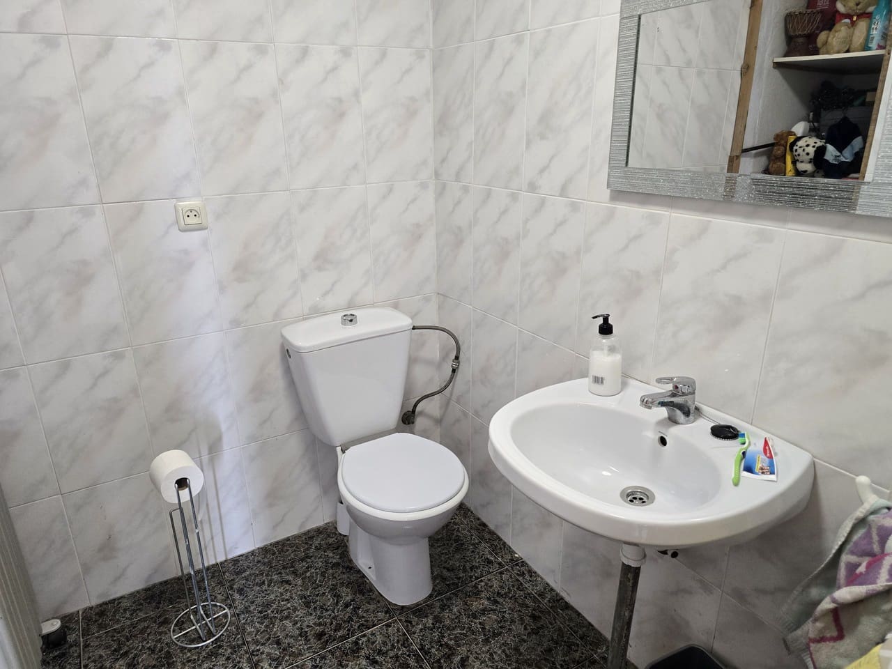 4 soveværelse Byhus til salg i Alcaucin - € 150.000 (Ref: 9968851)