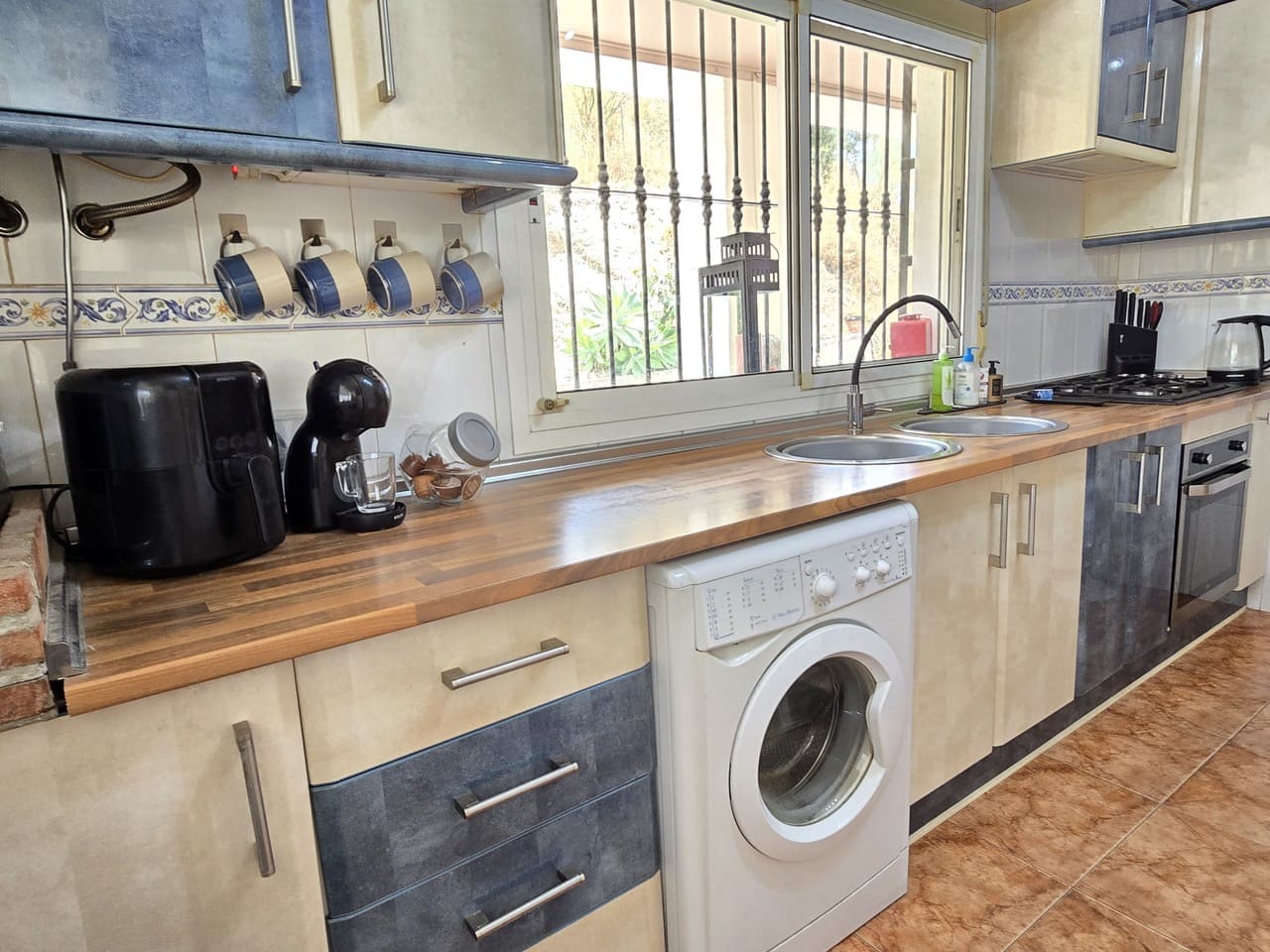3 bedroom Villa for sale in Canillas de Aceituno with garage - € 279,000 (Ref: 9969023)