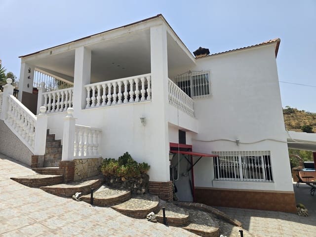 3 soverom Villa til salgs i Canillas de Aceituno med garasje - € 279 000 (Ref: 9969023)