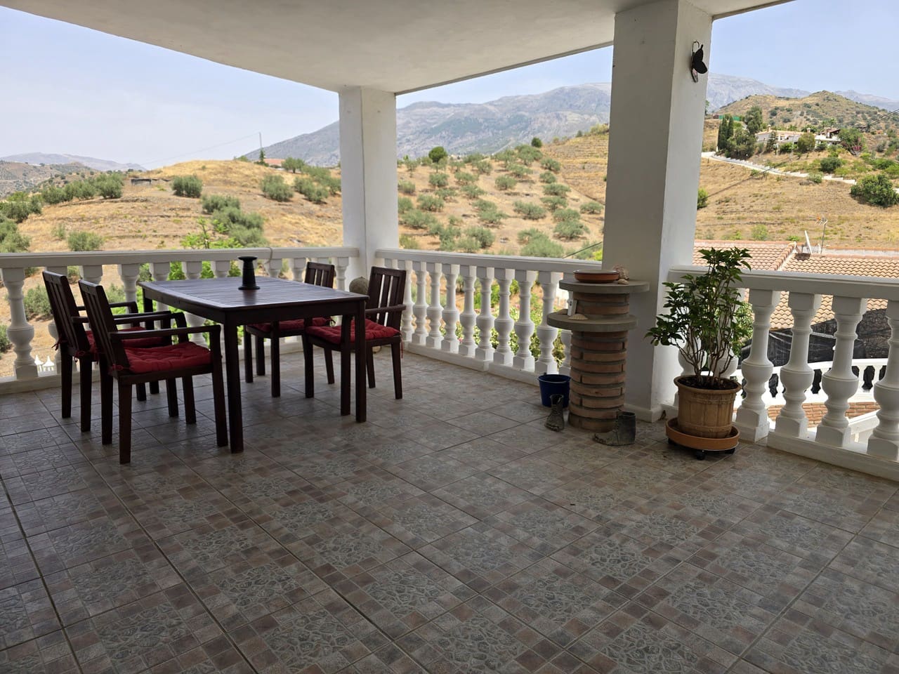 3 bedroom Villa for sale in Canillas de Aceituno with garage - € 279,000 (Ref: 9969023)