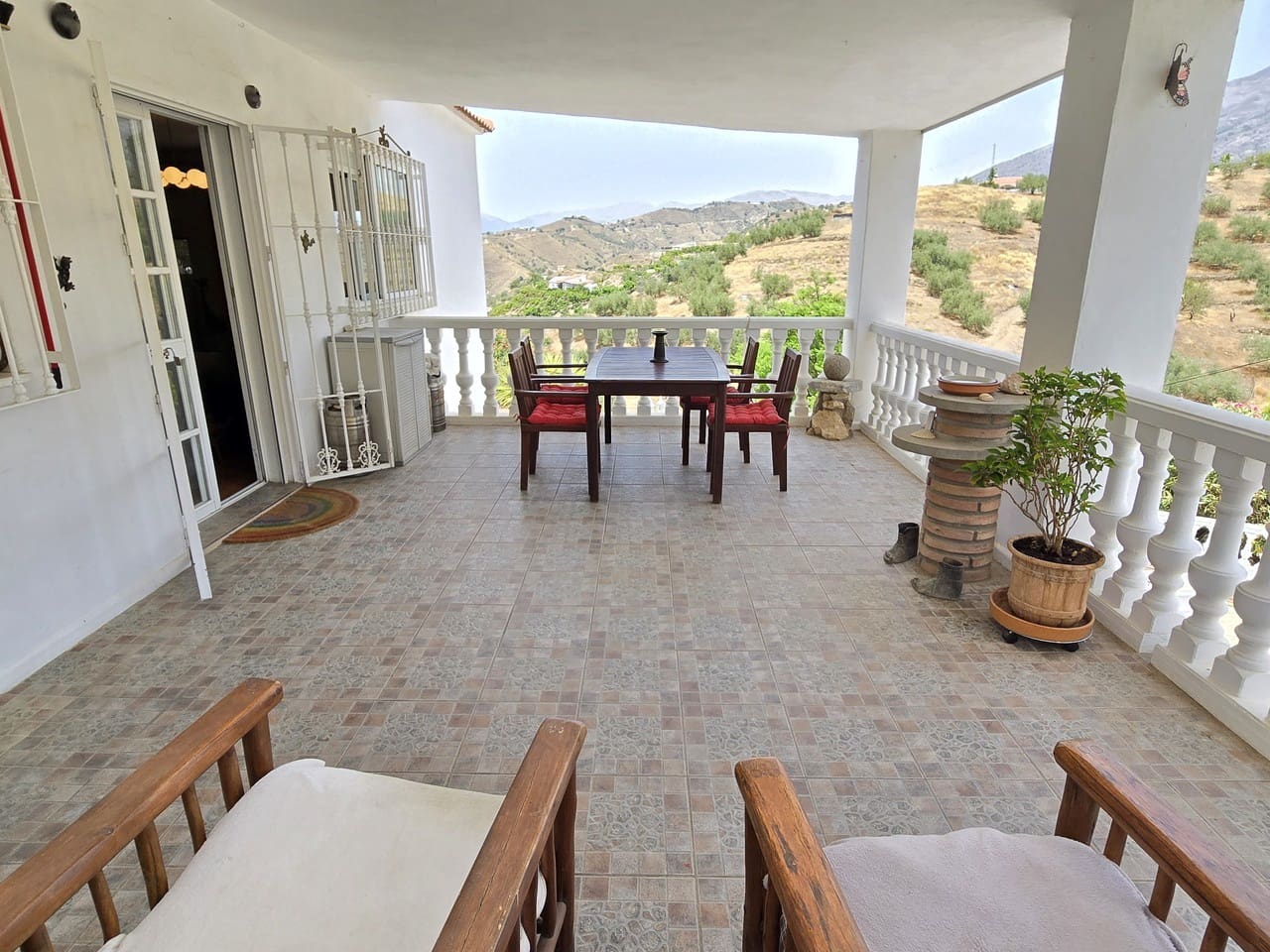 3 bedroom Villa for sale in Canillas de Aceituno with garage - € 279,000 (Ref: 9969023)