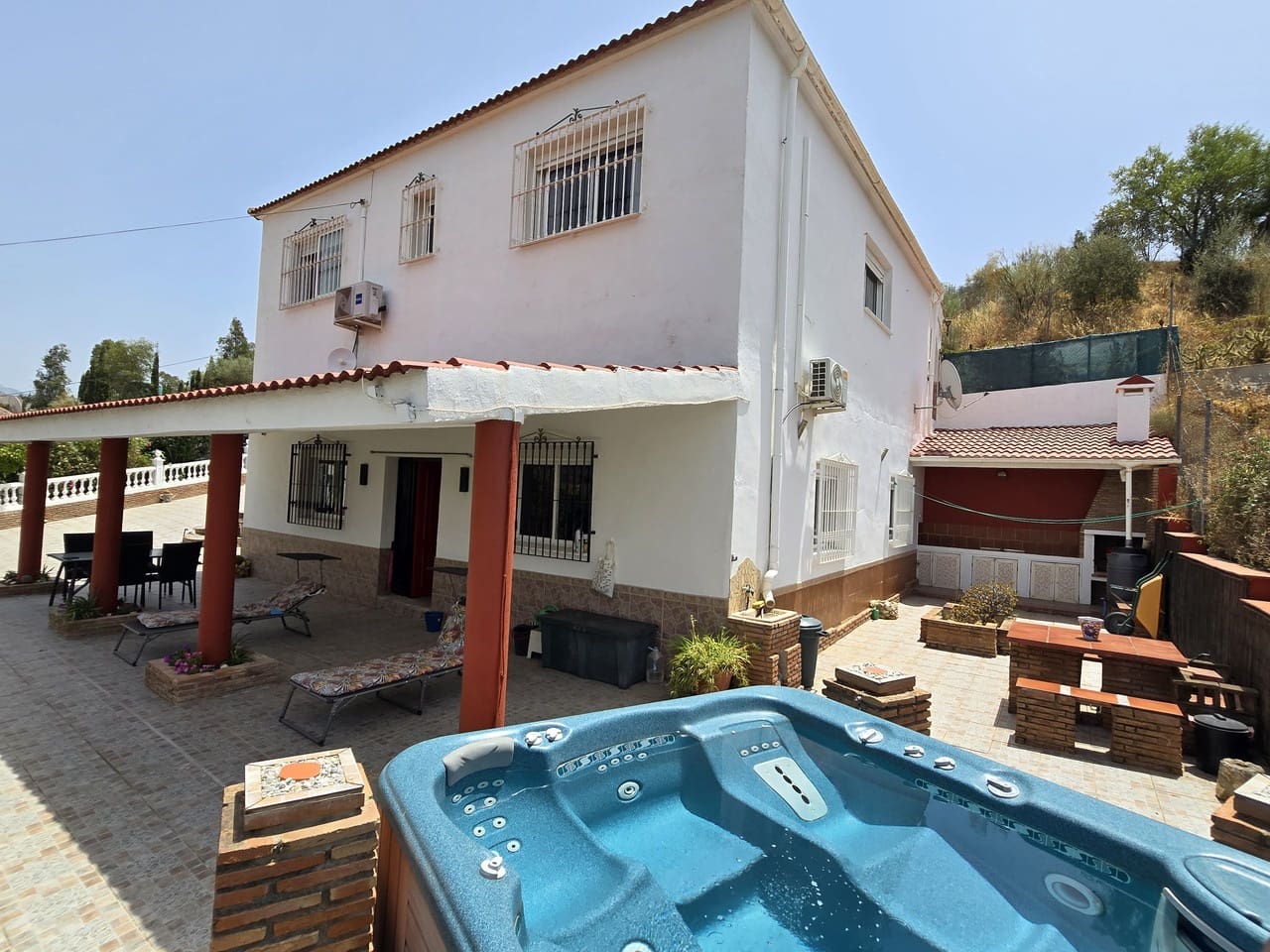 3 bedroom Villa for sale in Canillas de Aceituno with garage - € 279,000 (Ref: 9969023)