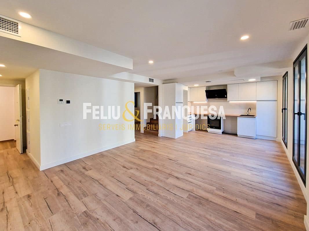 3 bedroom Penthouse for sale in Terrassa with pool - € 349,000 (Ref: 9274947)