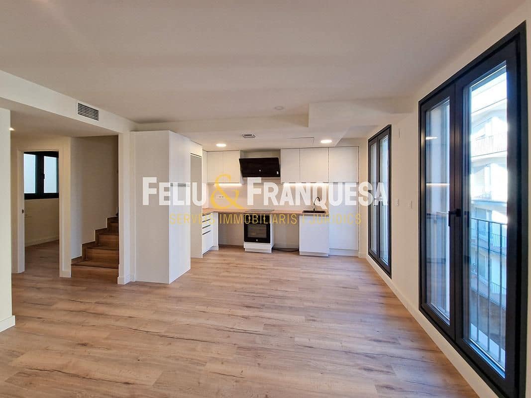 3 bedroom Penthouse for sale in Terrassa with pool - € 349,000 (Ref: 9274947)