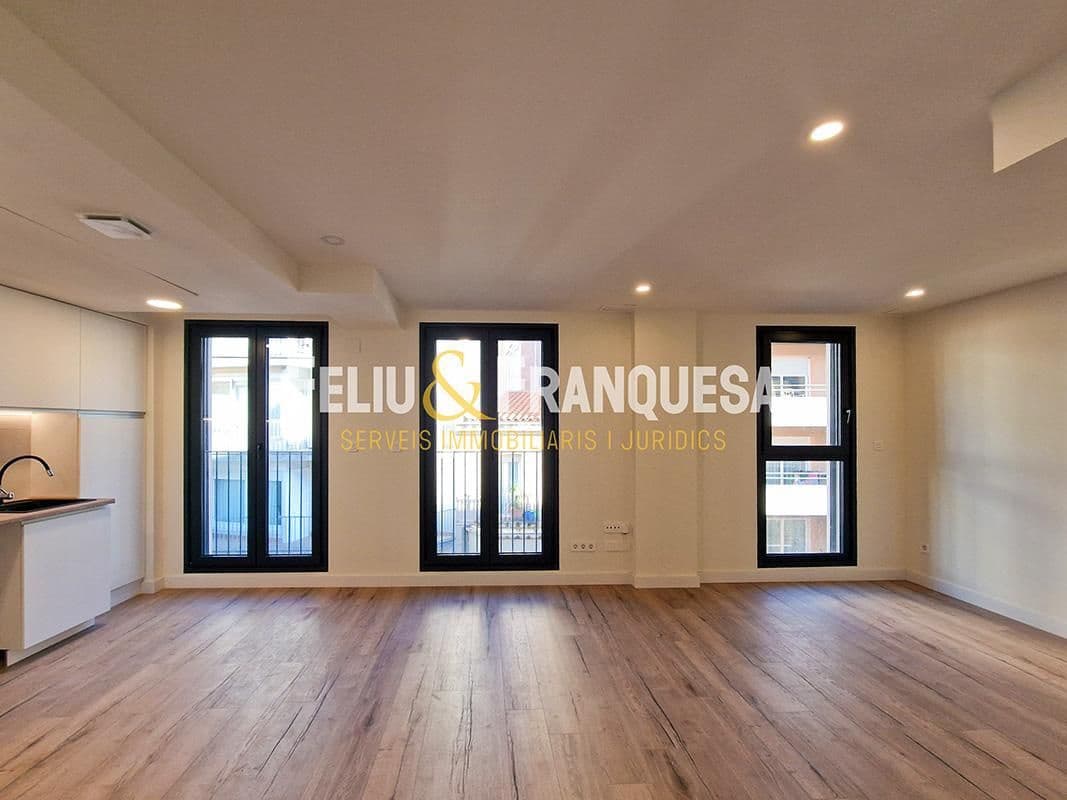 3 bedroom Penthouse for sale in Terrassa with pool - € 349,000 (Ref: 9274947)