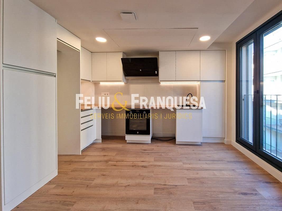 3 bedroom Penthouse for sale in Terrassa with pool - € 349,000 (Ref: 9274947)