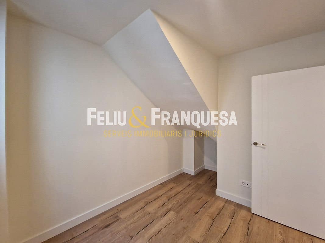 3 bedroom Penthouse for sale in Terrassa with pool - € 349,000 (Ref: 9274947)