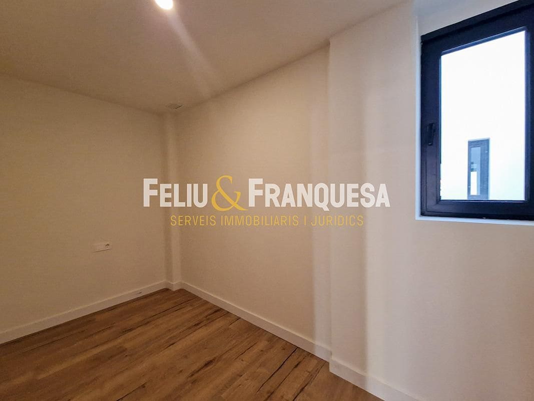 3 bedroom Penthouse for sale in Terrassa with pool - € 349,000 (Ref: 9274947)