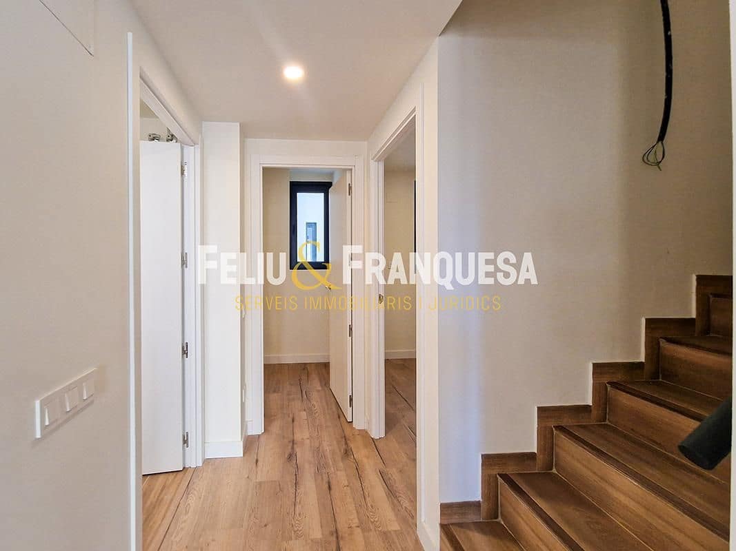 3 bedroom Penthouse for sale in Terrassa with pool - € 349,000 (Ref: 9274947)