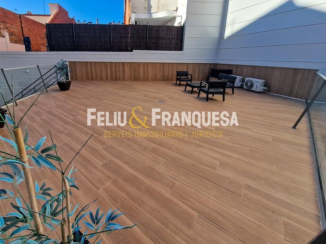 3 bedroom Penthouse for sale in Terrassa with pool - € 349,000 (Ref: 9274947)