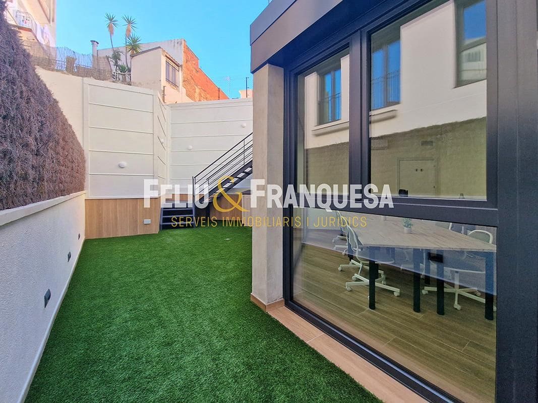 3 bedroom Penthouse for sale in Terrassa with pool - € 349,000 (Ref: 9274947)